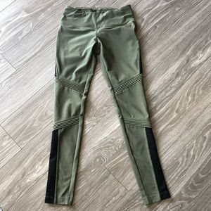 MPG workout leggings